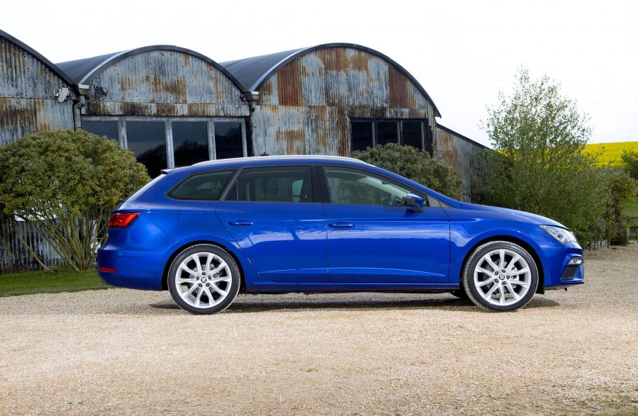  Seat Leon ST FR 2017 года  (UK) (фото 10 из 27)